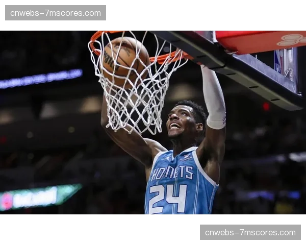 现场报道：黄蜂与公牛比赛进入加时，双方合计出现35次失误